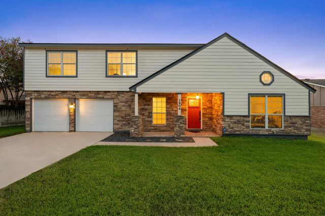 1904 Oakridge DR, Round Rock, TX 78681
