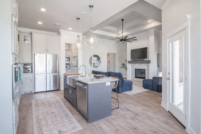 716 Ventoso Circle, Wolfforth, TX 79382