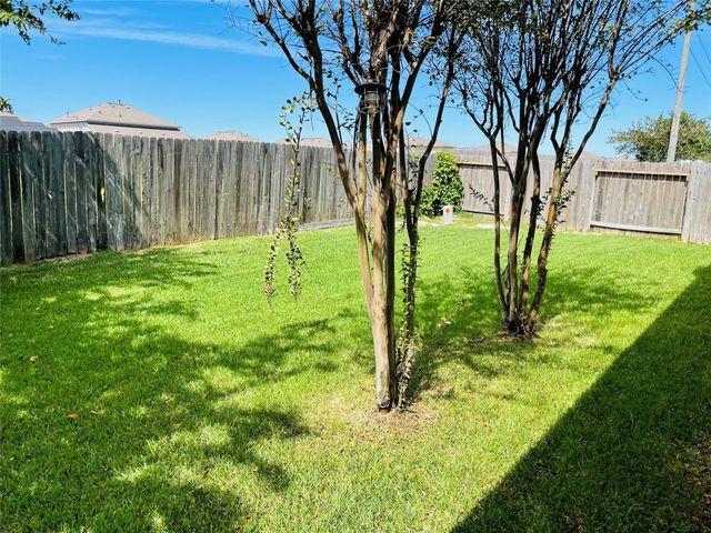 10723 Lake Riata Lane, Cypress, TX 77433