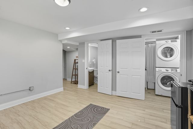 6712 S Evans Avenue, Chicago, IL 60637