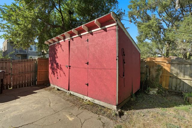 6712 S Evans Avenue, Chicago, IL 60637