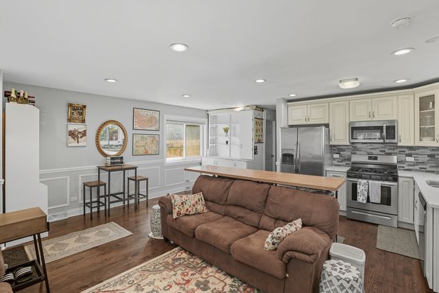 6712 S Evans Avenue, Chicago, IL 60637