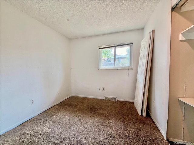 1996 S Olathe Street, Aurora, CO 80013