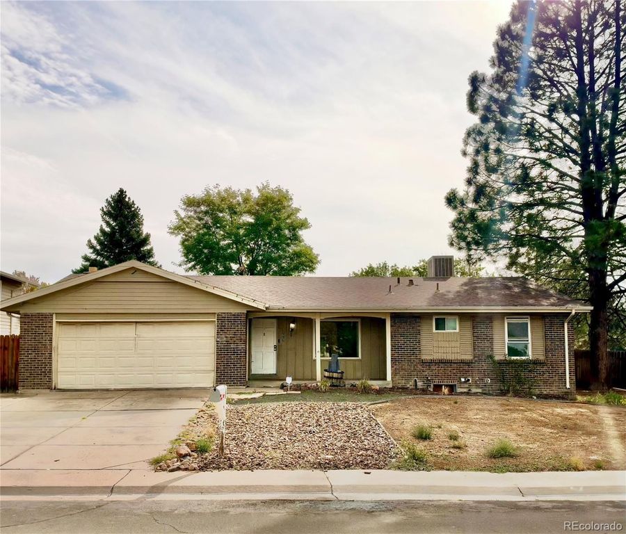 1996 S Olathe Street, Aurora, CO 80013