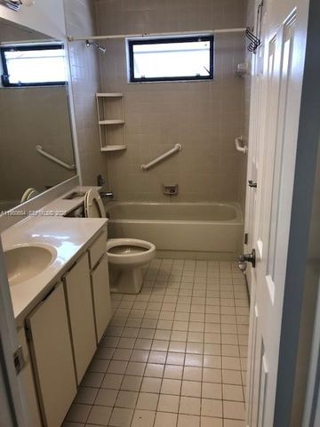 337 Ives Dairy Rd 1, Miami, FL 33179