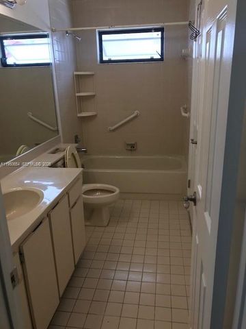 337 Ives Dairy Rd 1, Miami, FL 33179