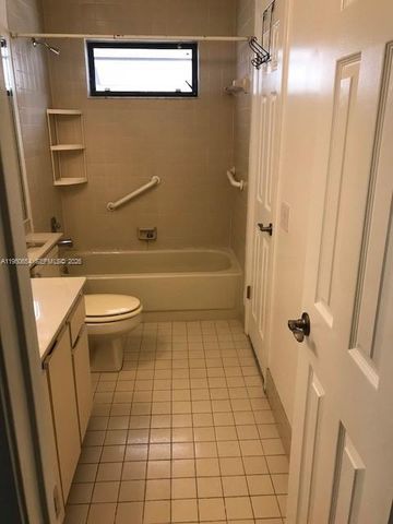 337 Ives Dairy Rd 1, Miami, FL 33179