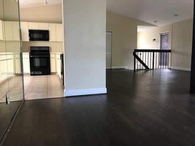 337 Ives Dairy Rd 1, Miami, FL 33179