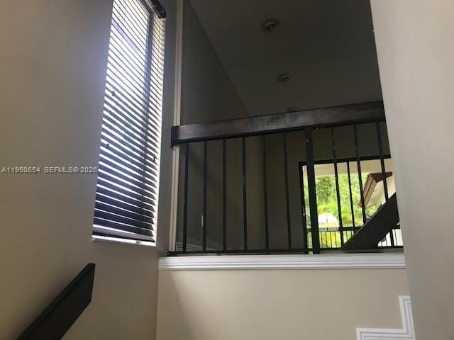 337 Ives Dairy Rd 1, Miami, FL 33179