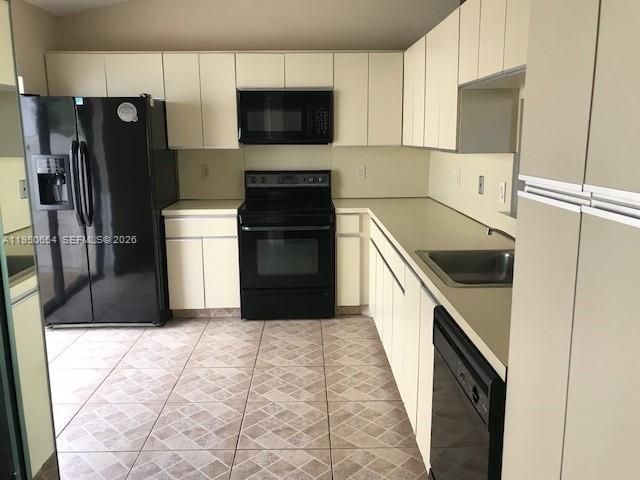 337 Ives Dairy Rd 1, Miami, FL 33179