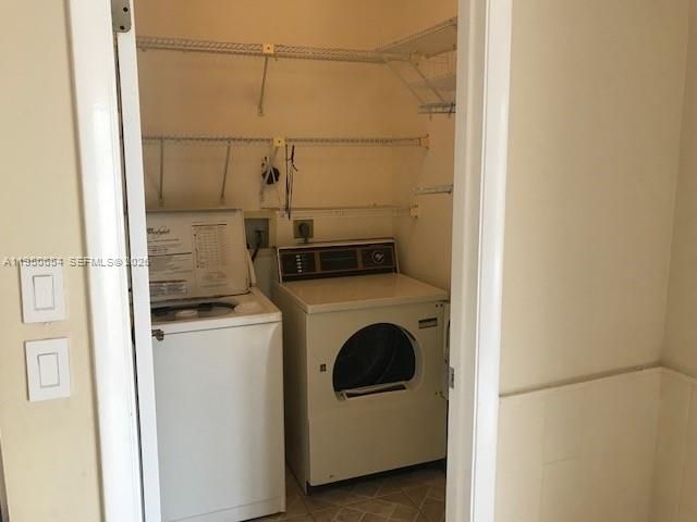 337 Ives Dairy Rd 1, Miami, FL 33179