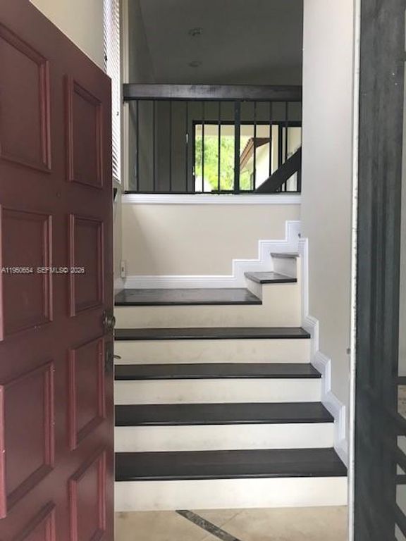 337 Ives Dairy Rd 1, Miami, FL 33179