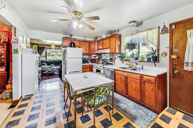 9139 Walnut Avenue, Franklin Park, IL 60131