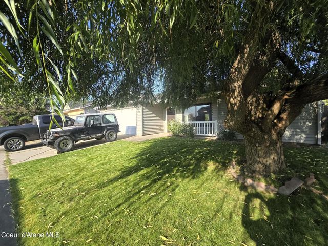 650 N Megan St, Post Falls, ID 83854