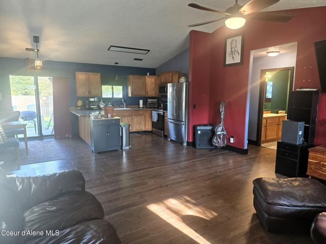 650 N Megan St, Post Falls, ID 83854