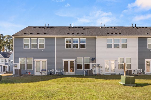 432 Trotters Lane, Moncks Corner, SC 29461