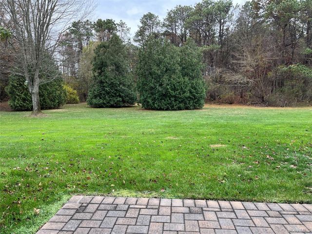 46 Blue Point Road E, Holtsville, NY 11742