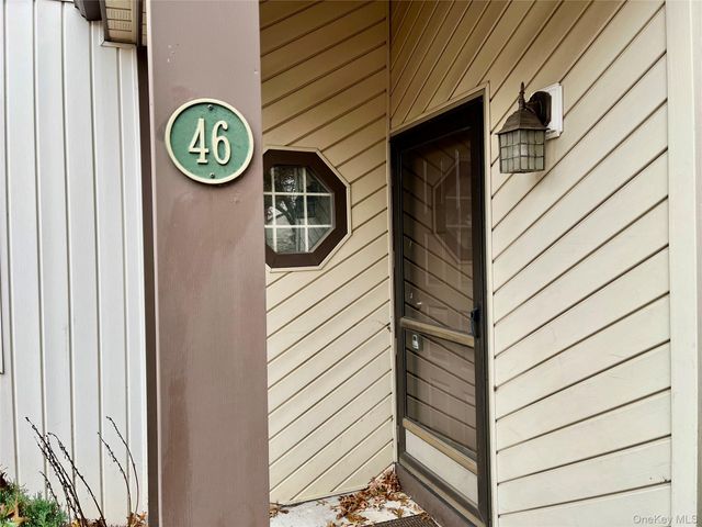 46 Blue Point Road E, Holtsville, NY 11742