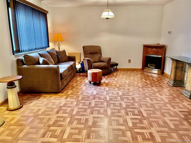 46 Blue Point Road E, Holtsville, NY 11742