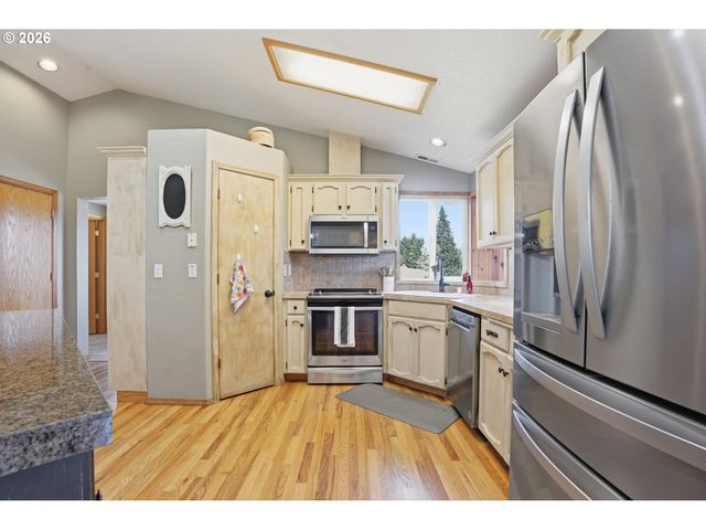 13708 Ne 401ST Way, Amboy, WA 98601