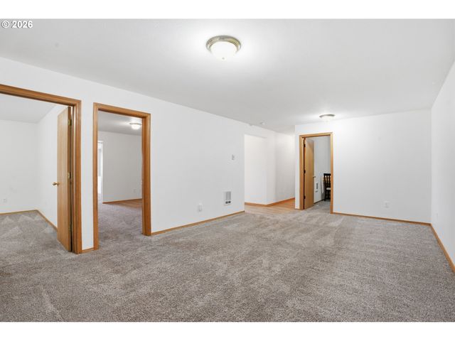 13708 Ne 401ST Way, Amboy, WA 98601