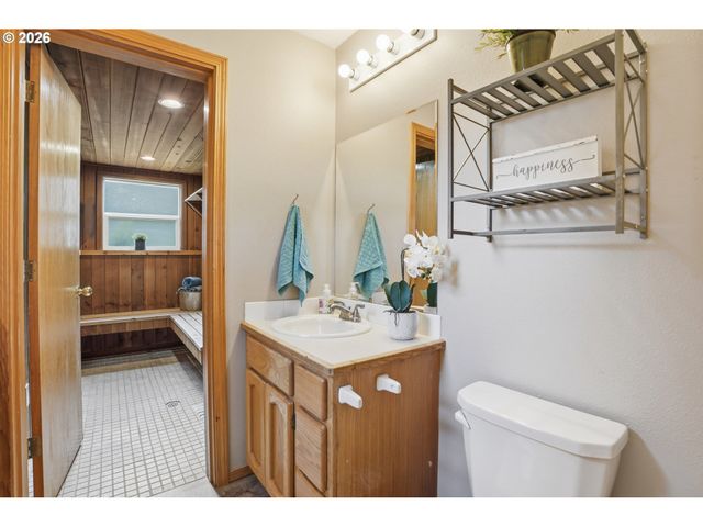 13708 Ne 401ST Way, Amboy, WA 98601