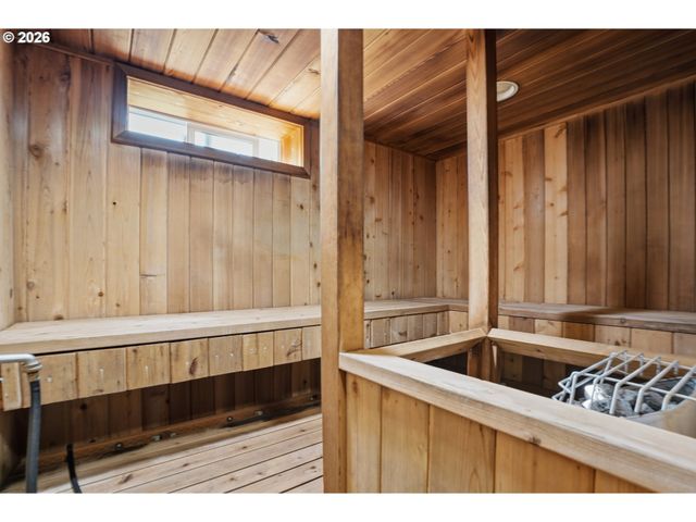 13708 Ne 401ST Way, Amboy, WA 98601