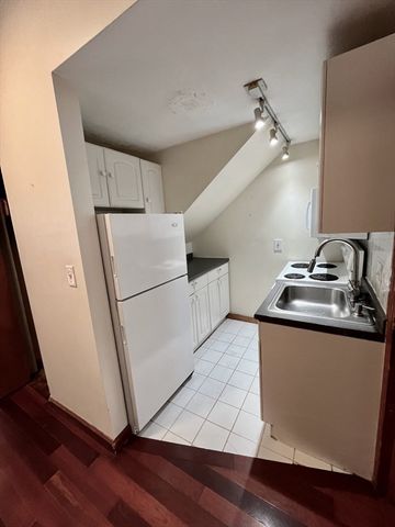 88 E. Brookline 1, Boston, MA 02118