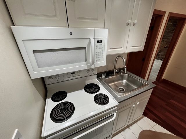 88 E. Brookline 1, Boston, MA 02118