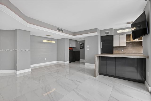 1330 West Ave 3206, Miami Beach, FL 33139