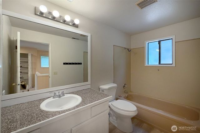 2117 227th Avenue NE, Sammamish, WA 98074