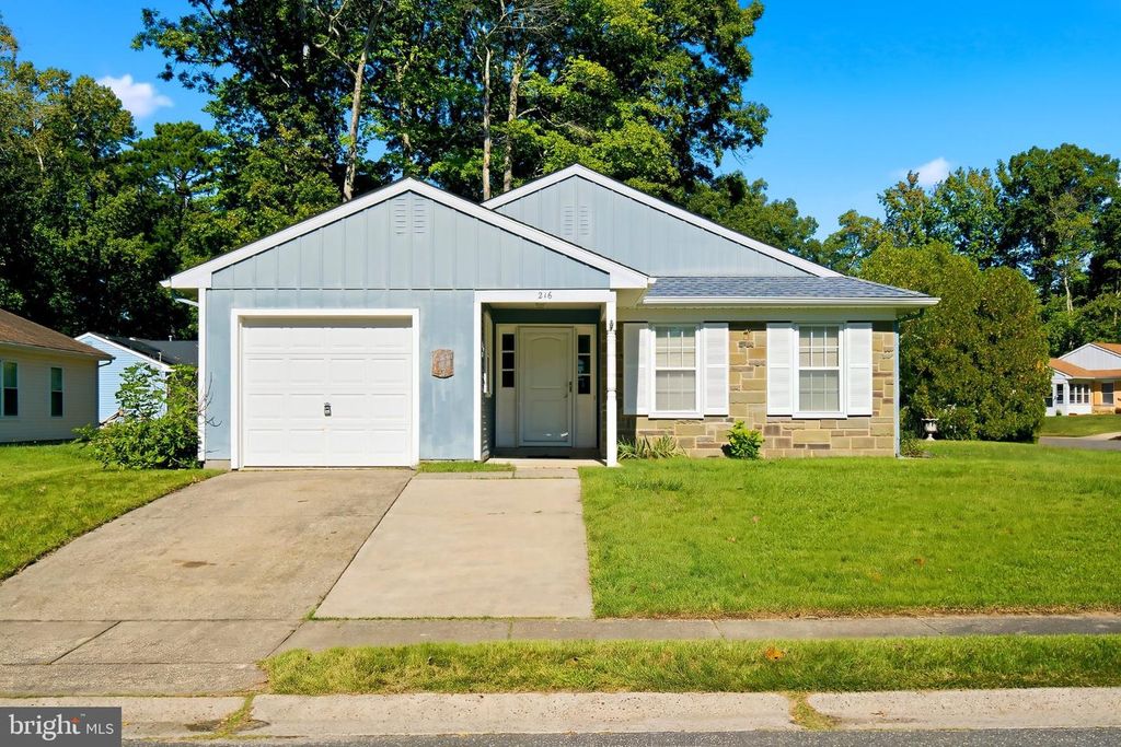 216 YORKTOWNE DR, Little Egg Harbor Twp, NJ 08087