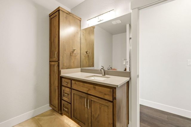1017 Fawnhills Circle, Medford, OR 97504