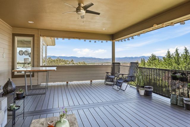 1017 Fawnhills Circle, Medford, OR 97504