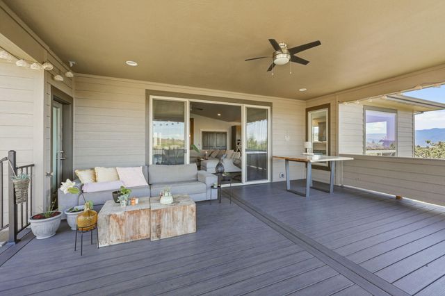 1017 Fawnhills Circle, Medford, OR 97504