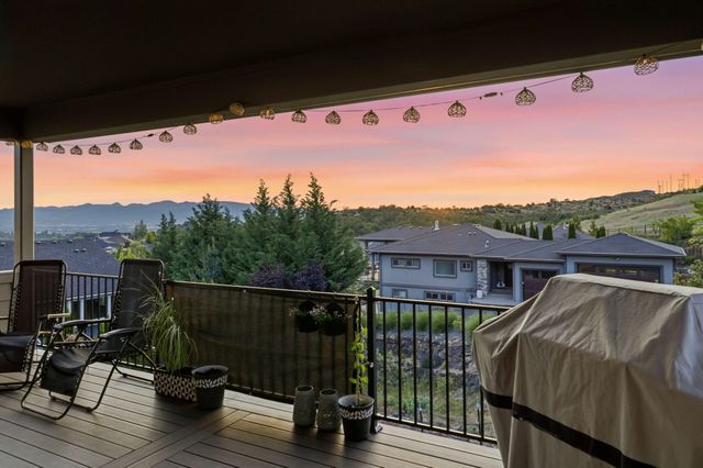 1017 Fawnhills Circle, Medford, OR 97504