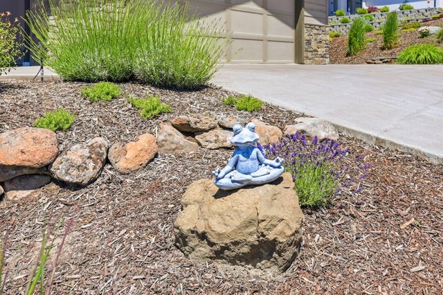 1017 Fawnhills Circle, Medford, OR 97504