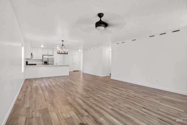 10978 W Hidden Point St, Star, ID 83669