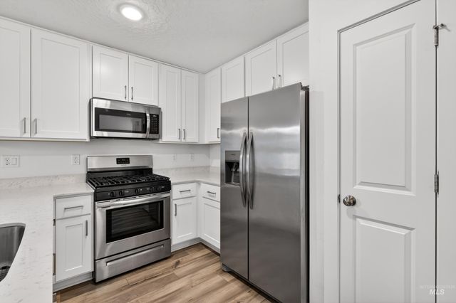 10978 W Hidden Point St, Star, ID 83669