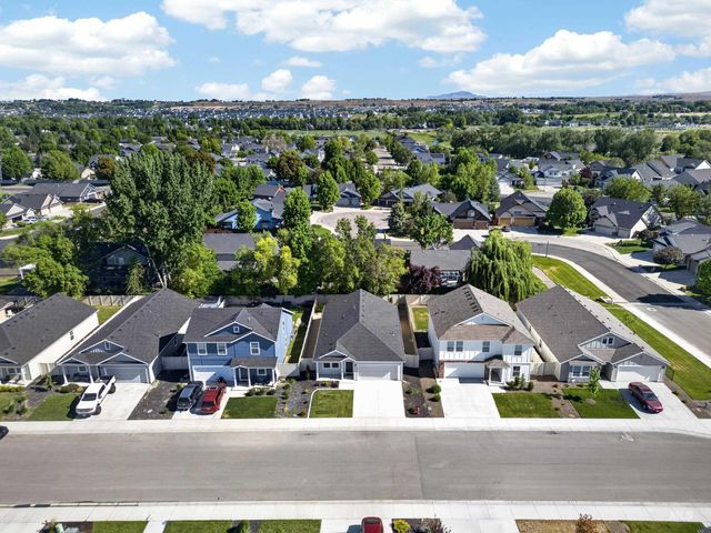 10978 W Hidden Point St, Star, ID 83669