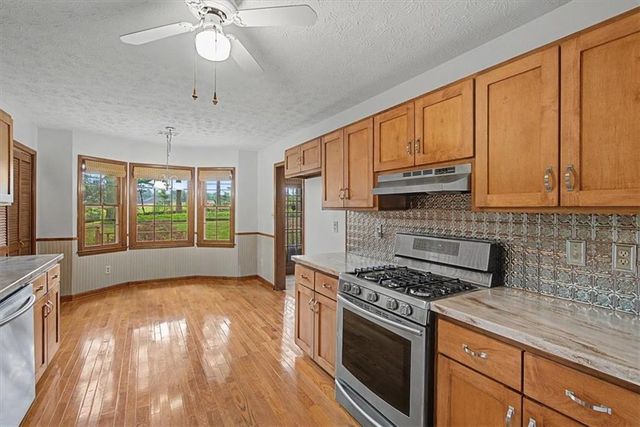 382 Indian Lake Court, Hiram, GA 30141