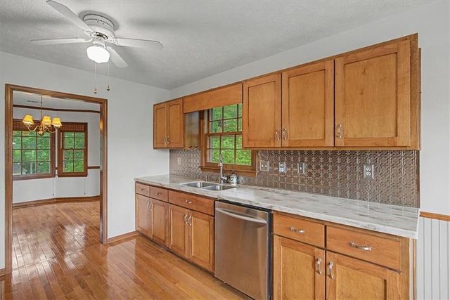 382 Indian Lake Court, Hiram, GA 30141