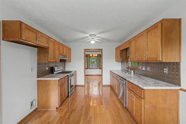 382 Indian Lake Court, Hiram, GA 30141