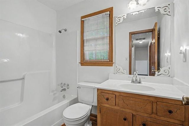 382 Indian Lake Court, Hiram, GA 30141