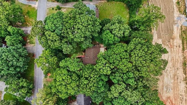 382 Indian Lake Court, Hiram, GA 30141