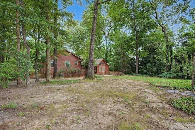 382 Indian Lake Court, Hiram, GA 30141