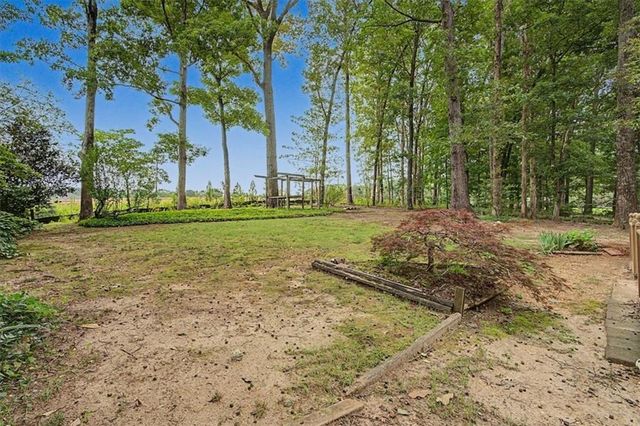 382 Indian Lake Court, Hiram, GA 30141