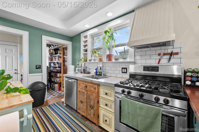 11338 Lumpkin Street, Hamtramck, MI 48212