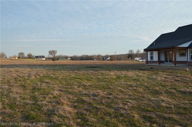 203 Blackstone Drive, Wister, OK 74966