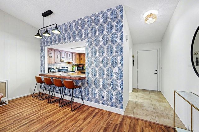 9990 EAGLES POINT CIRCLE 4, Port Richey, FL 34668